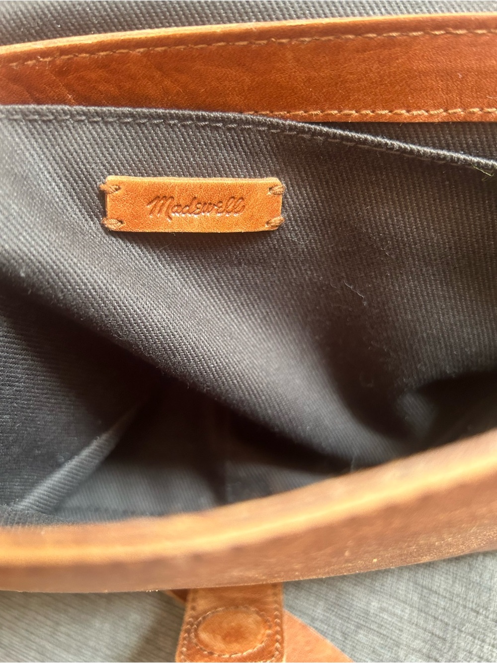 $15 in a bundle Madewell Transport Flap Bag English Saddle leather - Picture 5 of 14